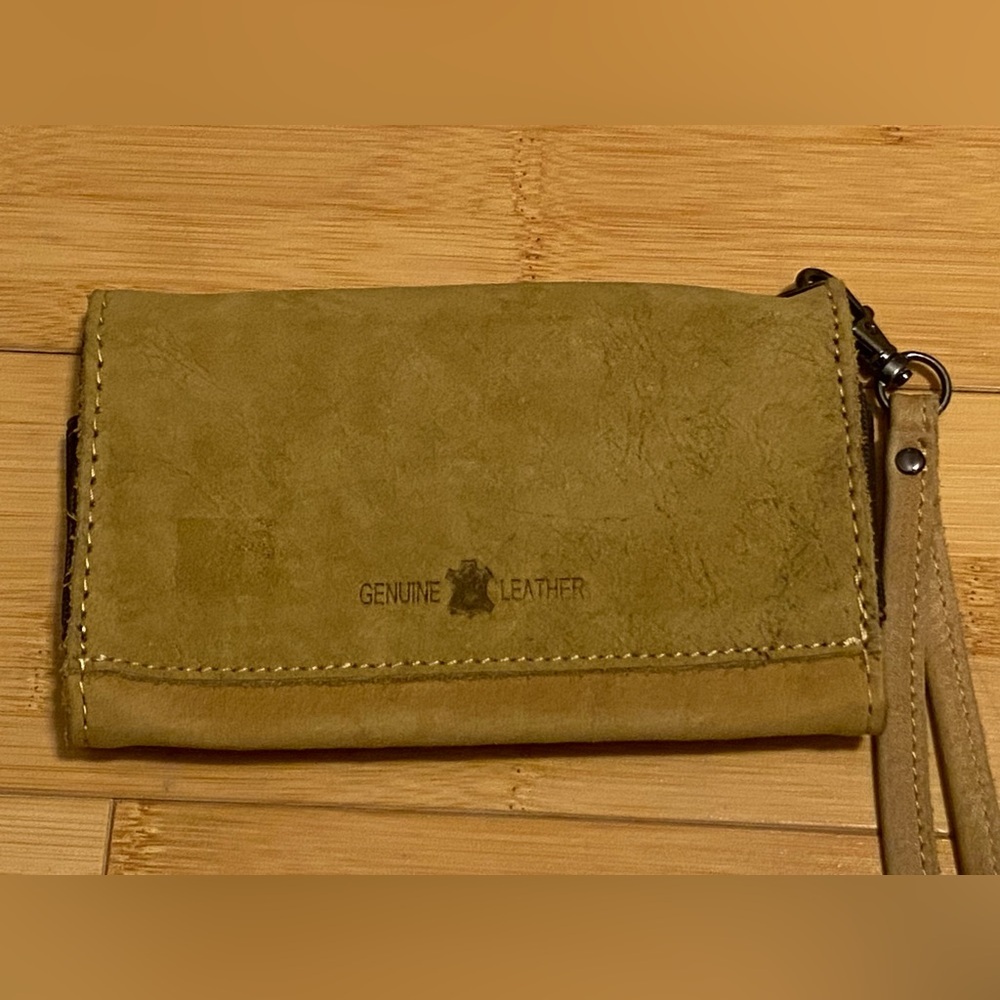 Genuine Leather Hair-on Cowhide Western Boho Style Wallet Wristlet - Picture 3 of 5